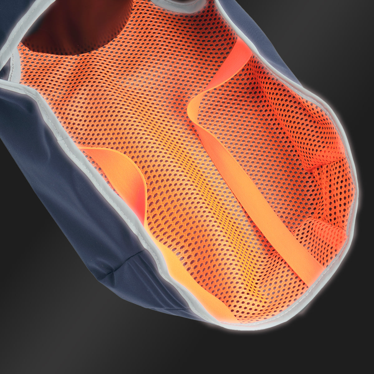 Leopold's Finest | Hunde Regenmantel Active in dunkelblau für Dackel und kleine Hunde mit Reflexstreifen als Umrandung Detailansicht Mesh Orange