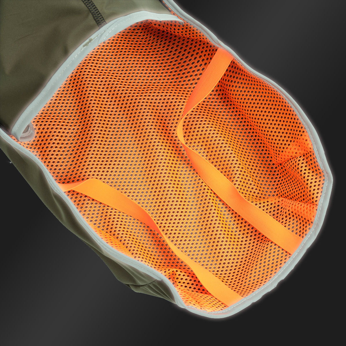 Leopold's Finest | Hunde Regenmantel Active in oliv für Dackel und kleine Hunde mit Reflexstreifen als Umrandung Mesh innen in Orange