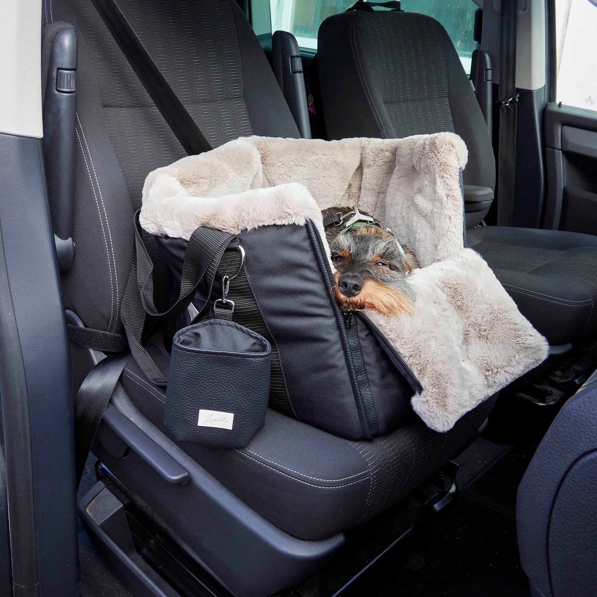 CosyBag Frankfurt - Hundetasche fürs Autofahren und unterwegs