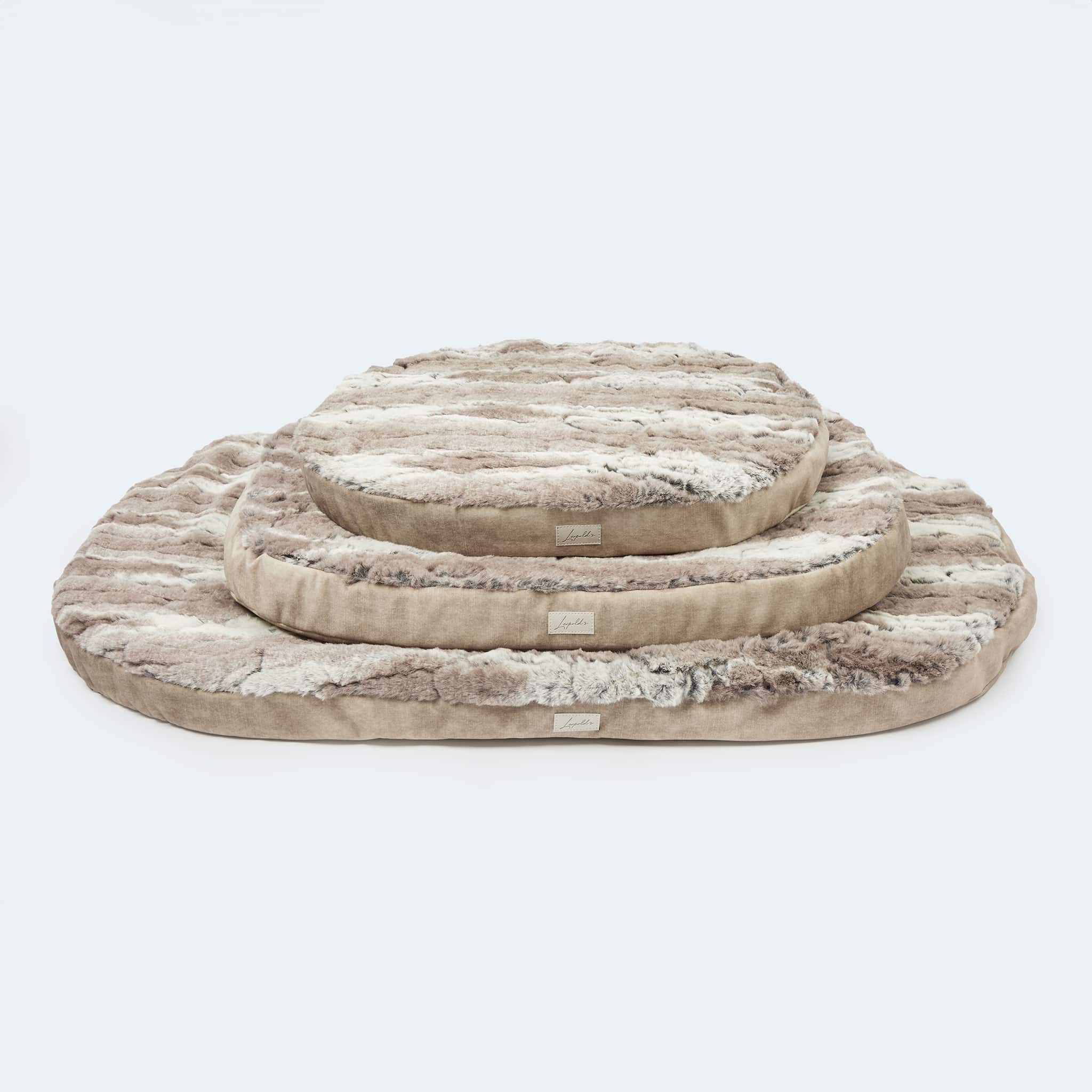 Orthopedic dog mattress in lynx look