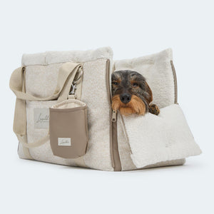 Dackel in Hundetasche CosyBag beige mit Sommerbouclé Innenstoff | Leopold's Finest