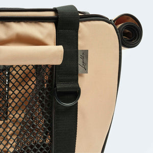 Fahrradtasche für Hunde in beige Detail Sonnenschutz aufgerollt