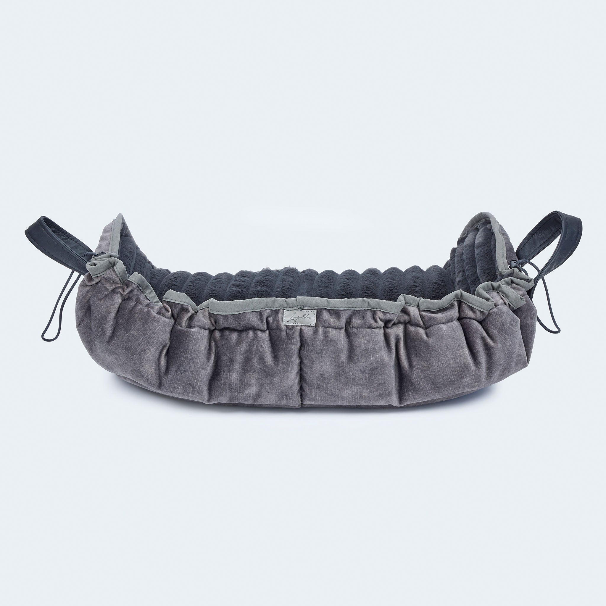 Leopold's Finest | Weiches Hundekissen Cosy Cloud für Dackel und kleine Hunde  in anthrazit. Ansicht der Muschel-Form von hinten.