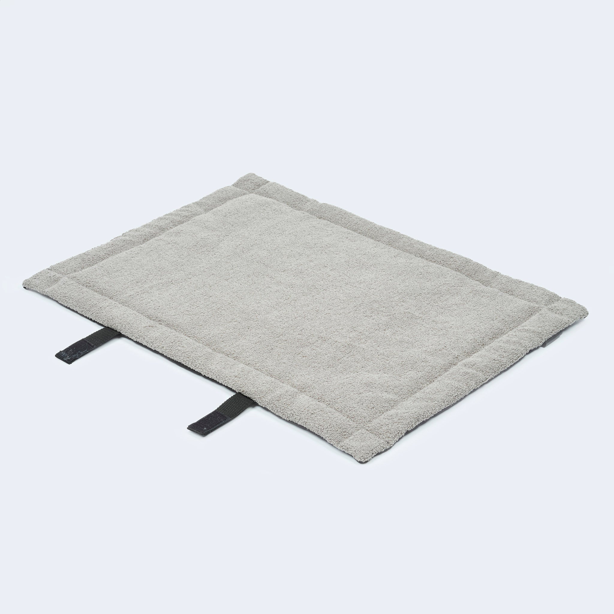 Hundematte Outdoor in schwarz offen gepolstert und weiche Seite oben