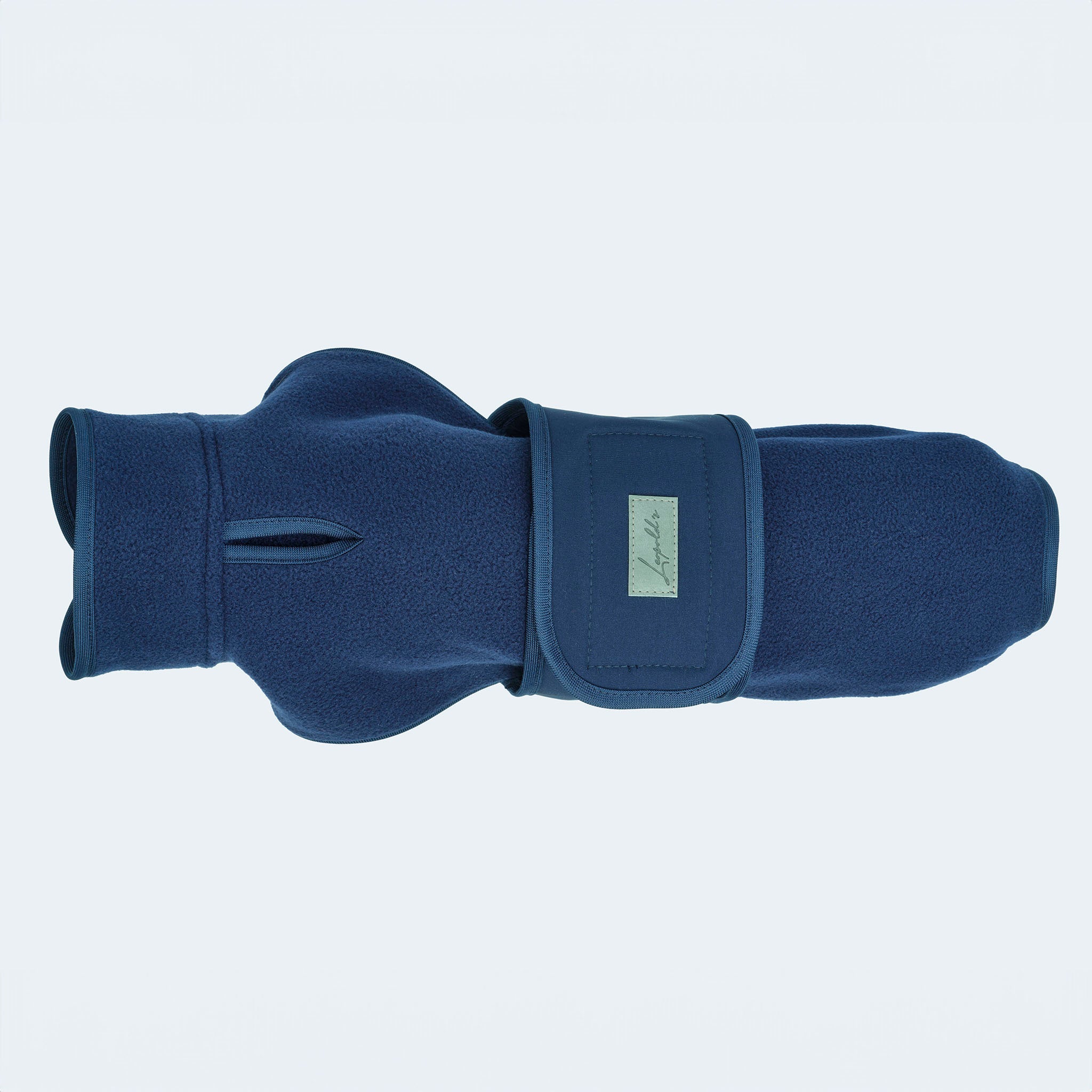 Leopold's Finest | Hundemantel Fleece in Dunkelblau mit Softshellbrustlatz Sicht von oben für Dackel und kleine Hunde