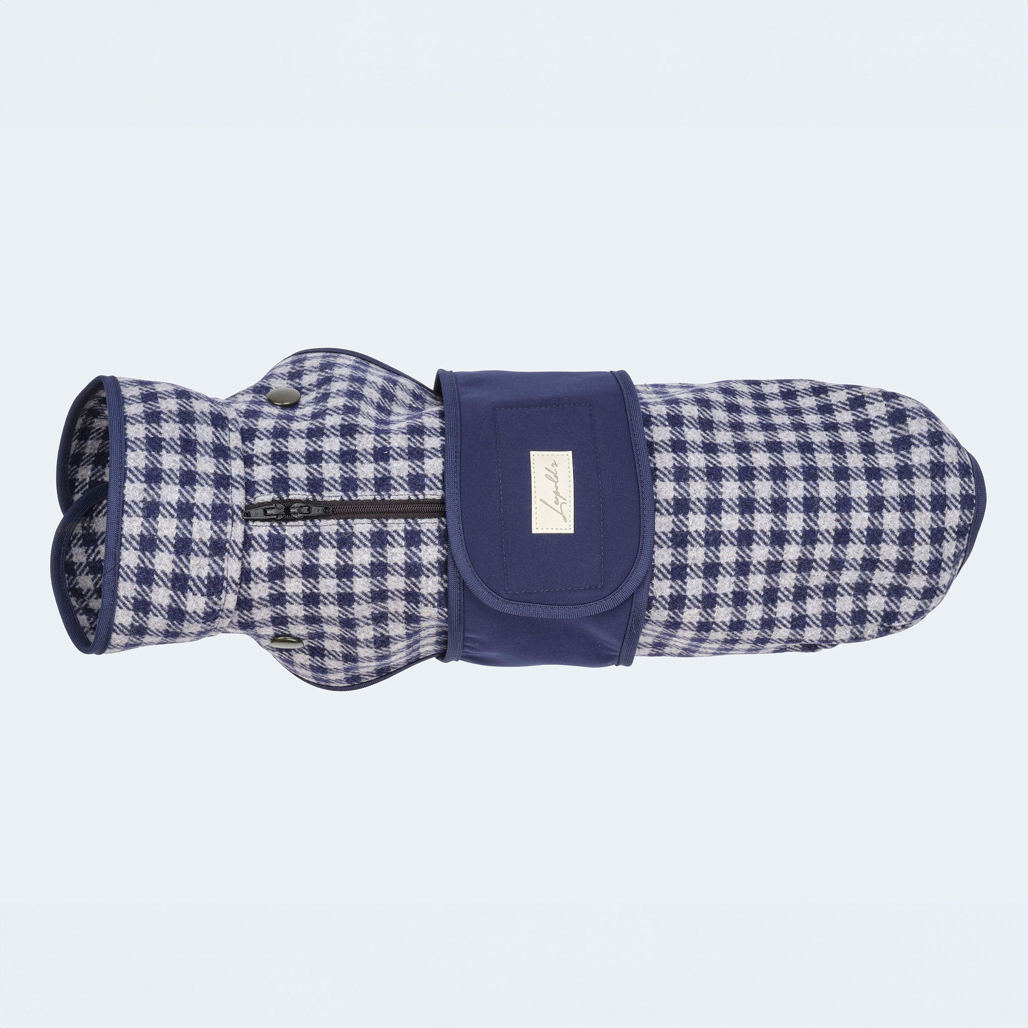 Leopold's Finest | Hundemantel aus Wolle mit Vichy Karo-Muster in blau für Dackel und kleine Hunde Sicht von oben