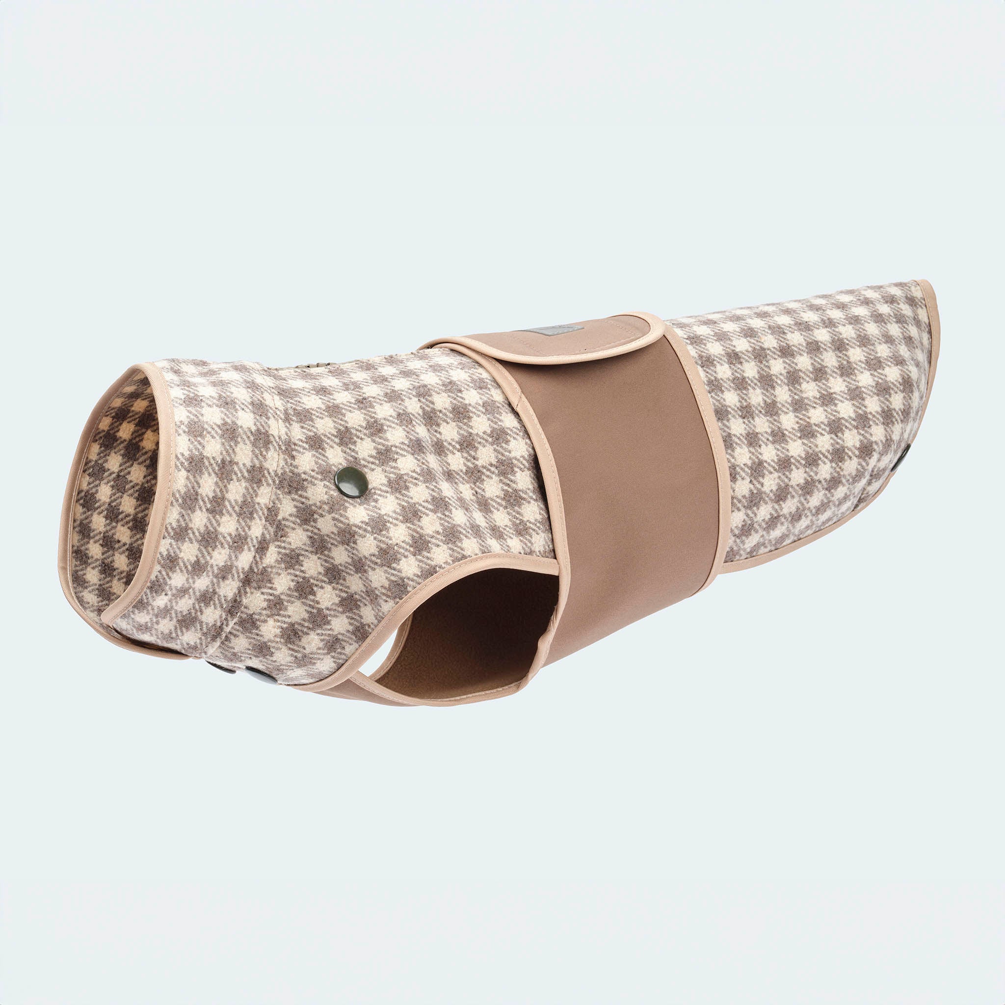 Leopold's Finest | Wollmantel für Dackel und kleine Hunde im beigen Vichykaro-Muster mit Curly-Innenfutter und Softshell-Brustlatz. Seitenansicht