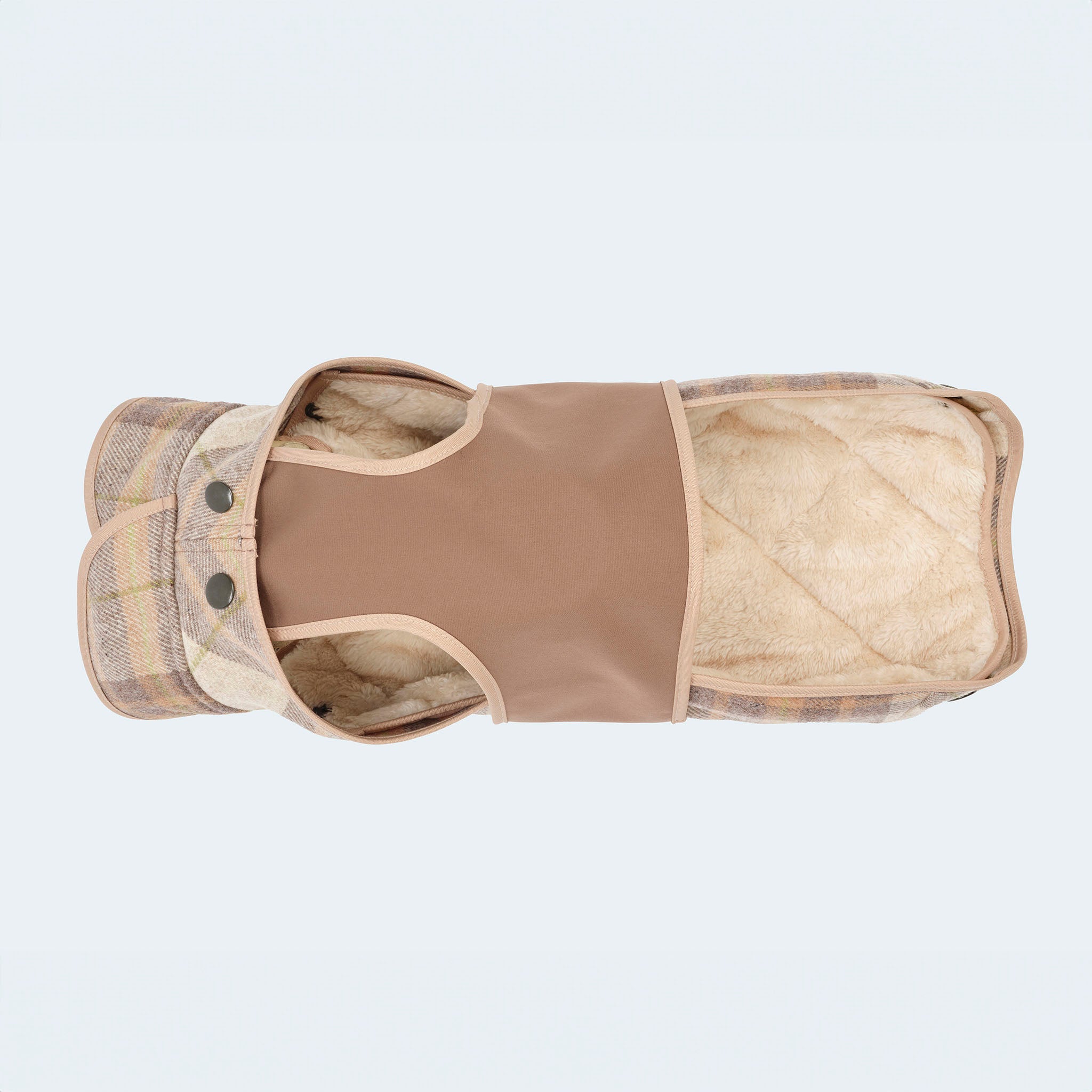Leopold's Finest | Hundemantel aus Wolle mit Curly-Futter und Softshell-Brustlatz im taupen Glencheck-Muster für Dackel und kleine Hunde. Ansicht von unten.