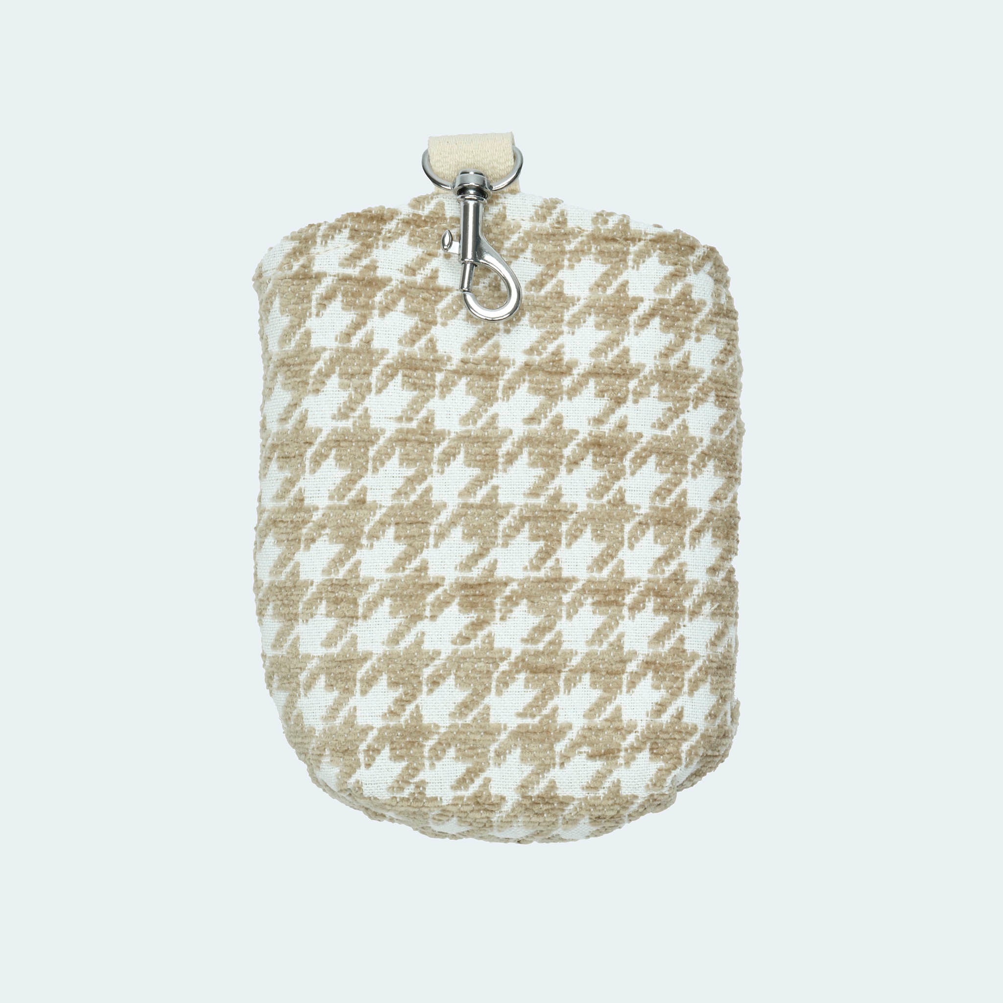 Leopold's Finest | Rückseite des Leckerlibeutels für Hunde im eleganten Hahnentrittmuster.