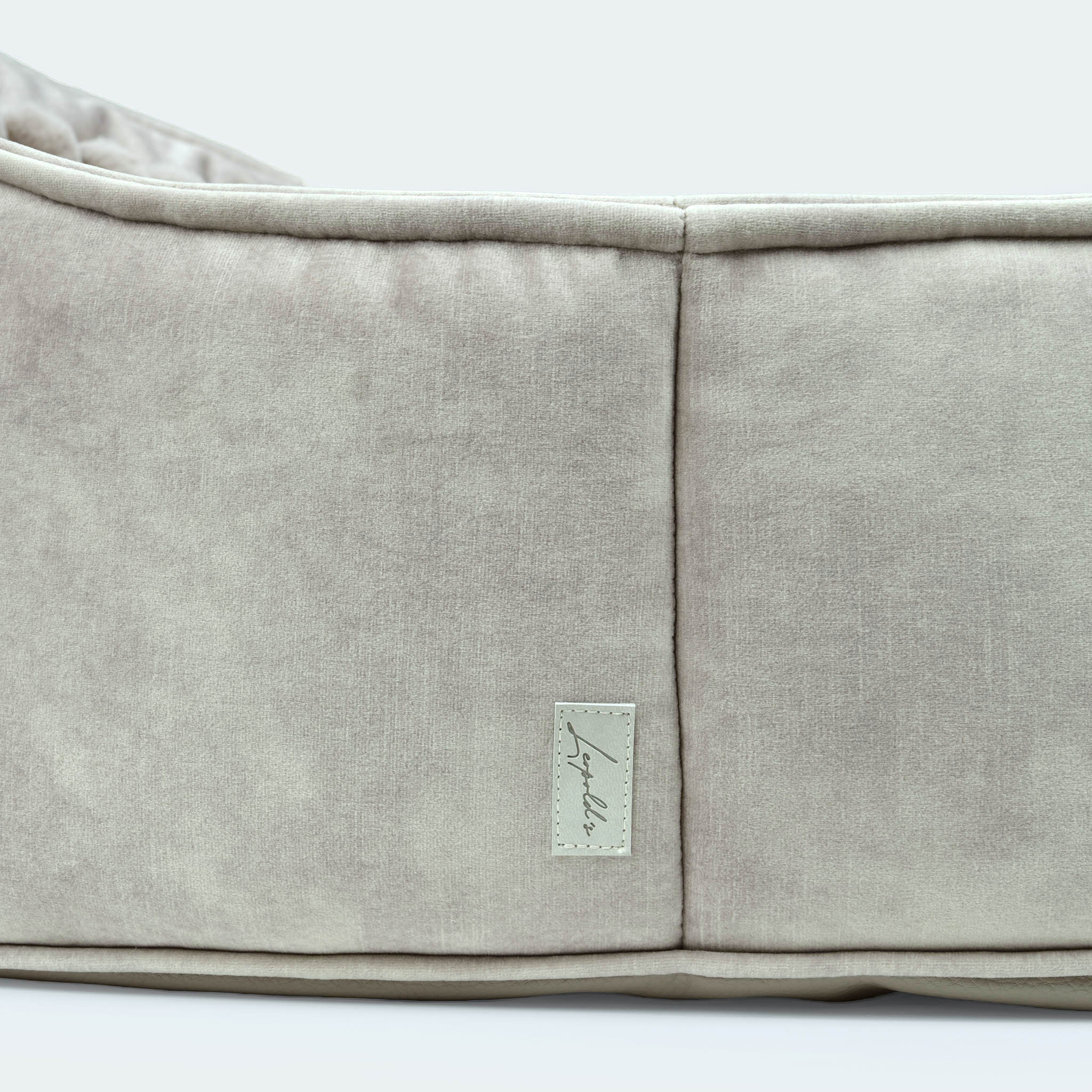 Hundebett für Dackel und kleine Hunde Velvet Oyster