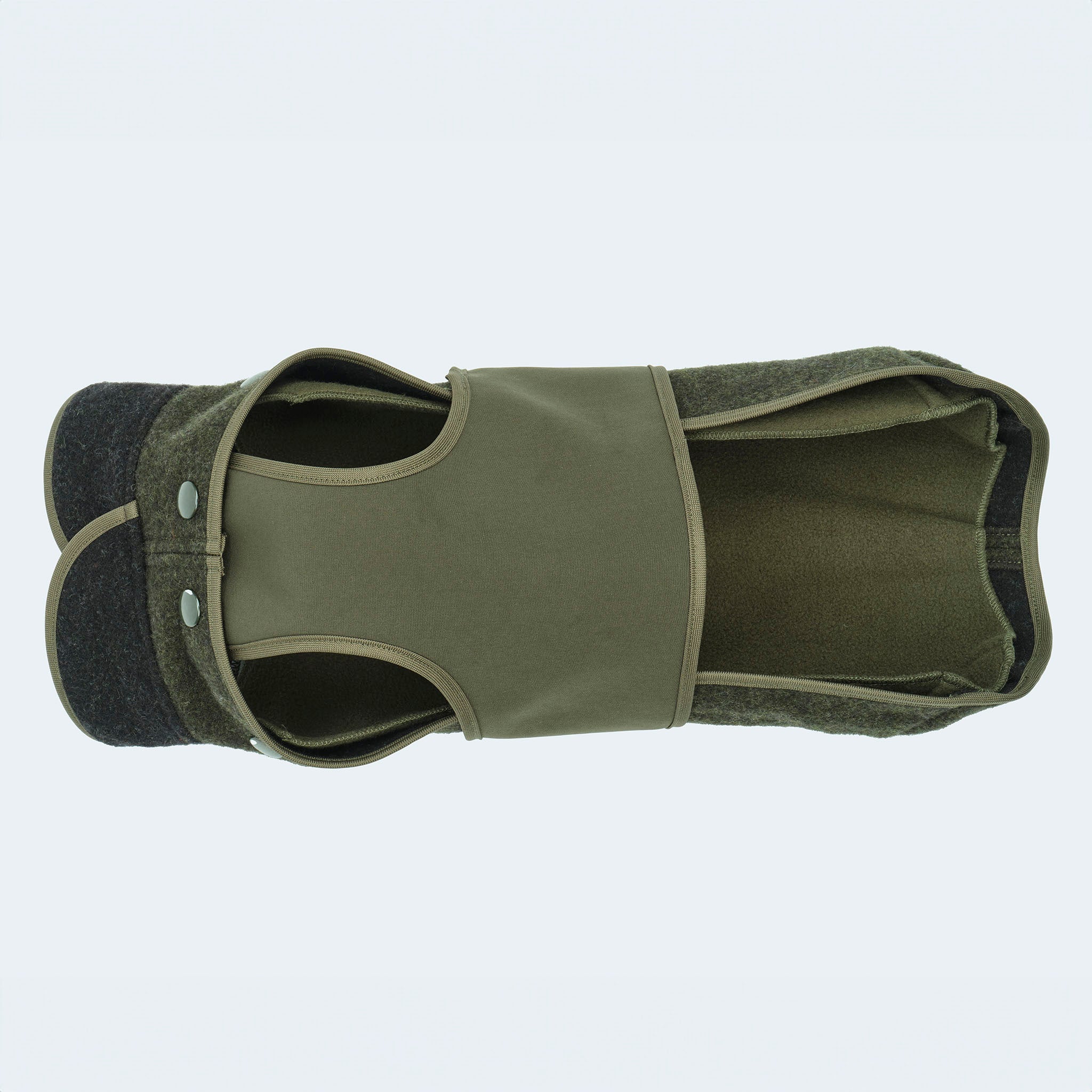 Leopold's Finest | Lodenmantel mit Softshellbrustlatz für Dackel und kleine Hunde in oliv-anthrazit Sicht von unten [oliv-anthrazit]