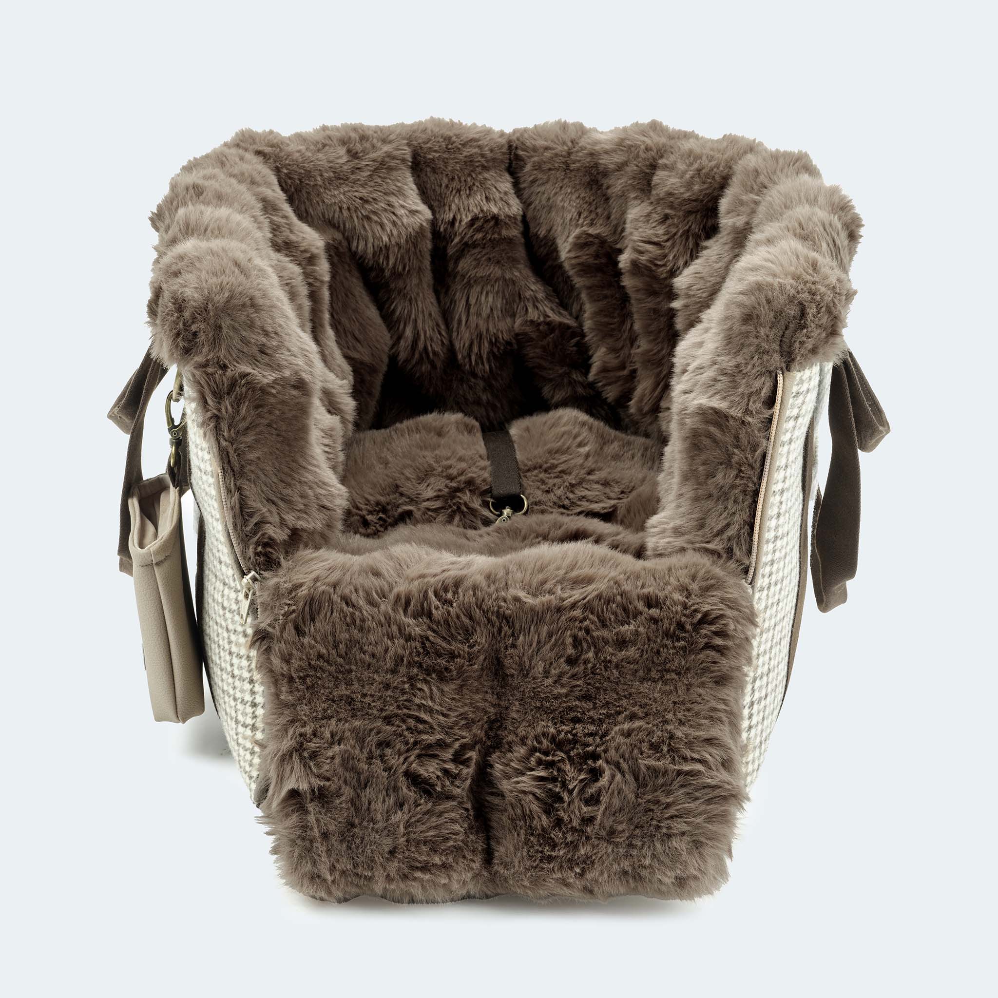 Leopold's Finest | CosyBag St.Moritz mit Schattenkaro-Muster Ansicht von vorne Hundetasche für Dackel und kleine Hunde 