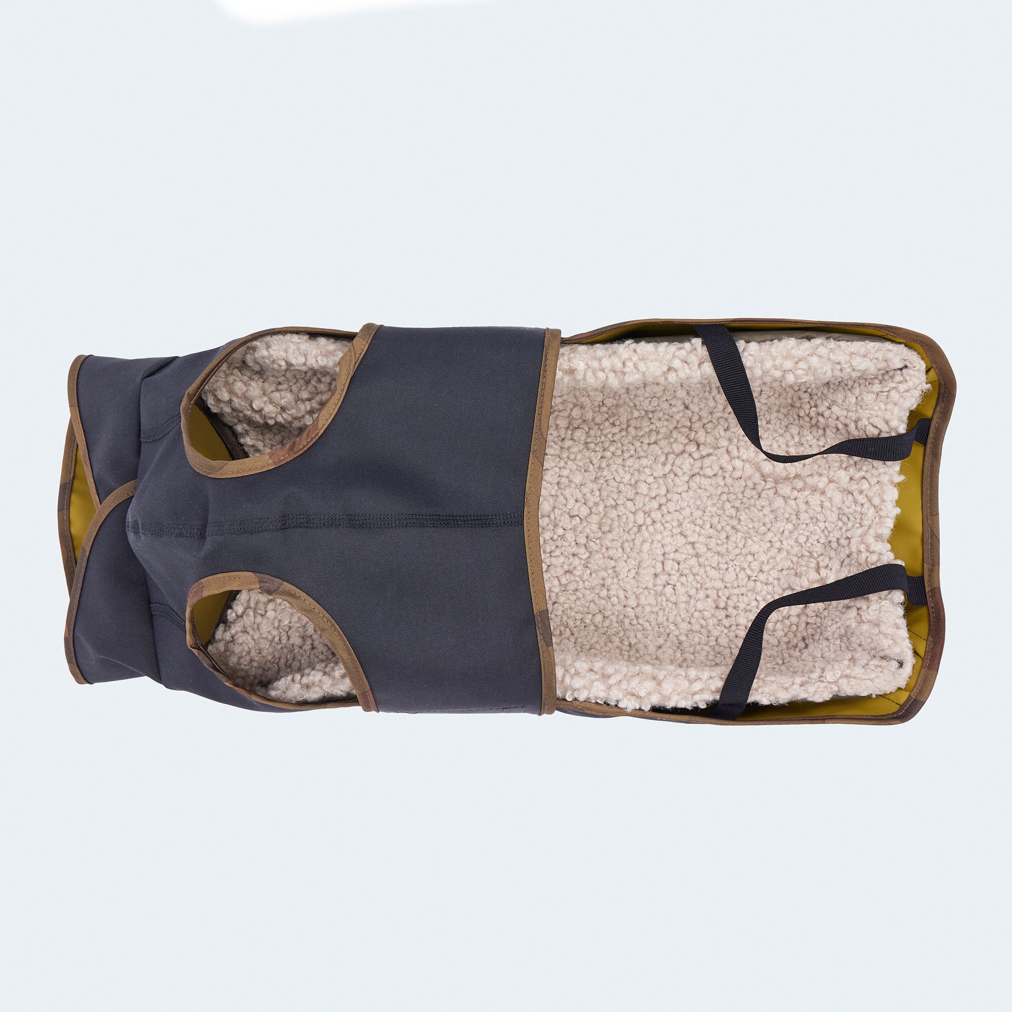 Leopold's Finest | Gefütterter
Hundewintermantel im Parka Stil in navy für Dackel und kleine Hunde. Sicht von unten